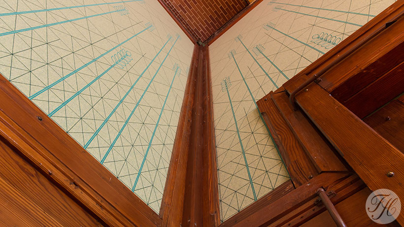 stoffen wandbespanning met speciaal patroon geweven in lakenvilt Beurs van Berlage Amsterdam