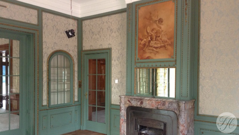 stoffen wandbespanning op betengelde ondergrond Villa Eemwijk