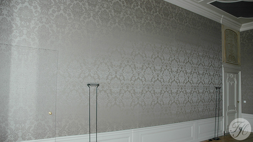 wand voorzien van stoffen wandbespanning monumentaal pand Dordrecht